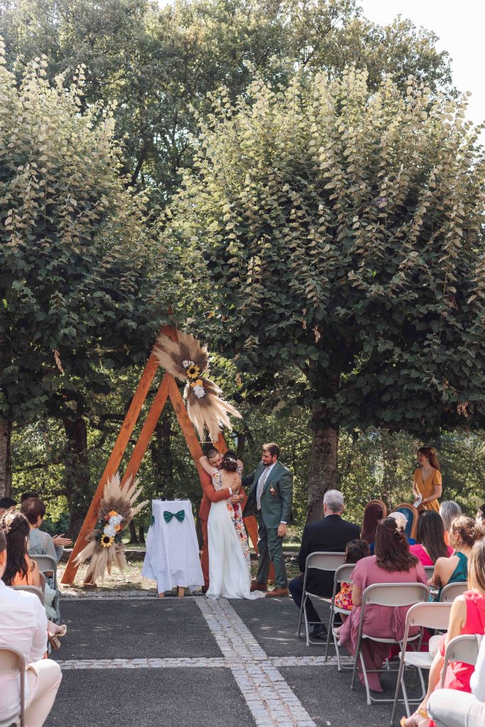 photographe mariage nature Pyrénées, cérémonie laïque extérieure, photographe mariage Tarbes, photographe mariage Landes, photographe mariage Pays Basque, cérémonie mariage Sud-Ouest, photographe outdoor mariage Pyrénées