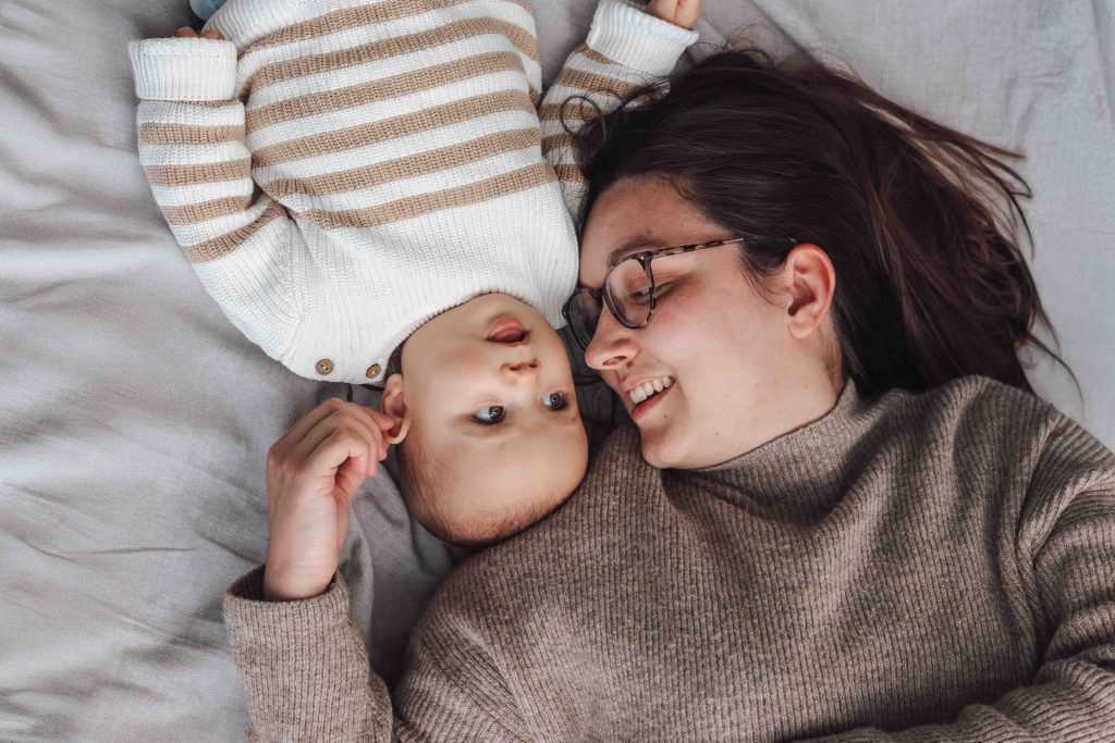séance photo famille, maman et bébé photographe bébé Sud-Ouest, séance photo naissance Tarbes, Sandrine Afonso photographe, photographe professionnel Landes