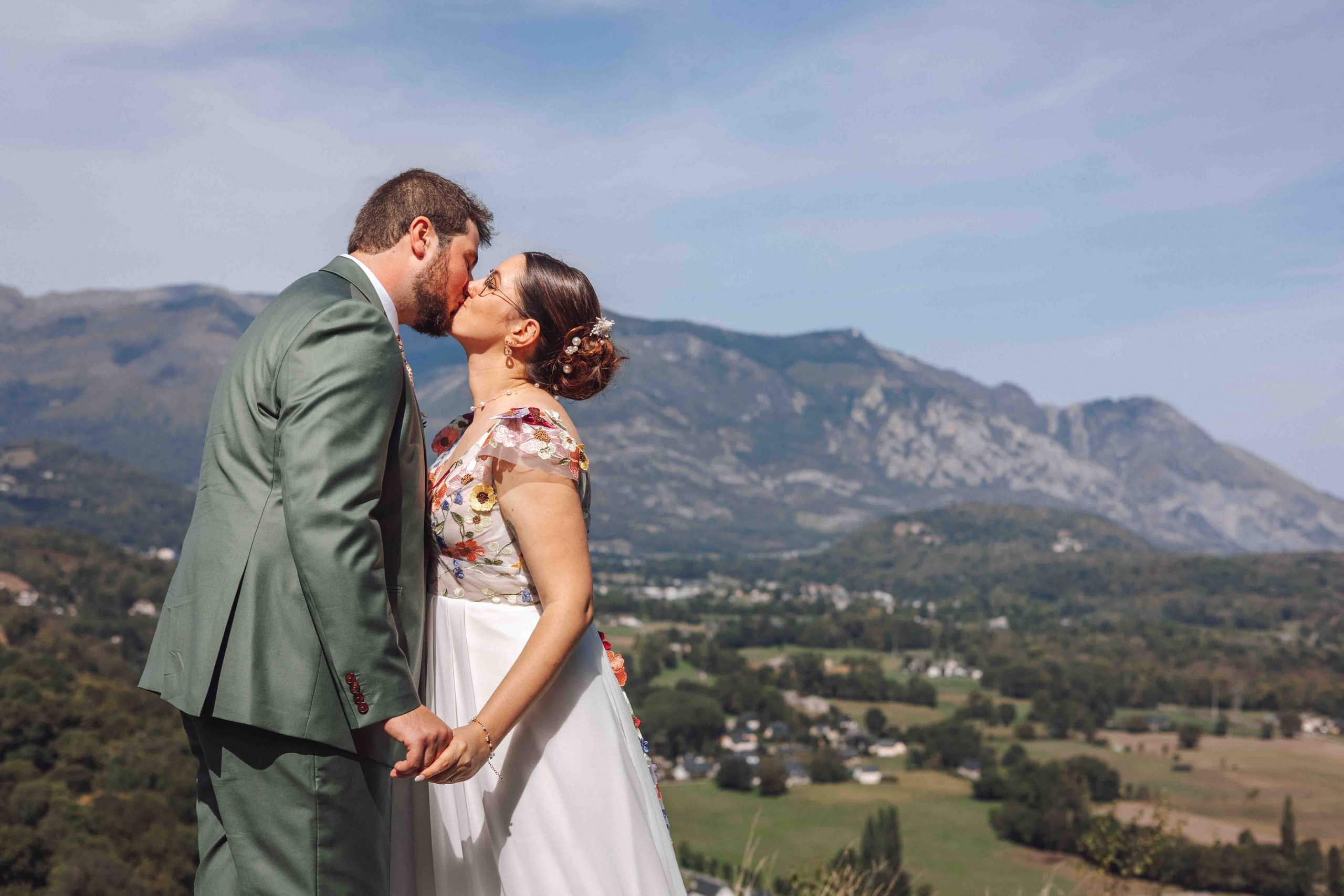 Lire la suite à propos de l’article Cérémonie Laïque Mariage à Beaucens de Marine & Bastien