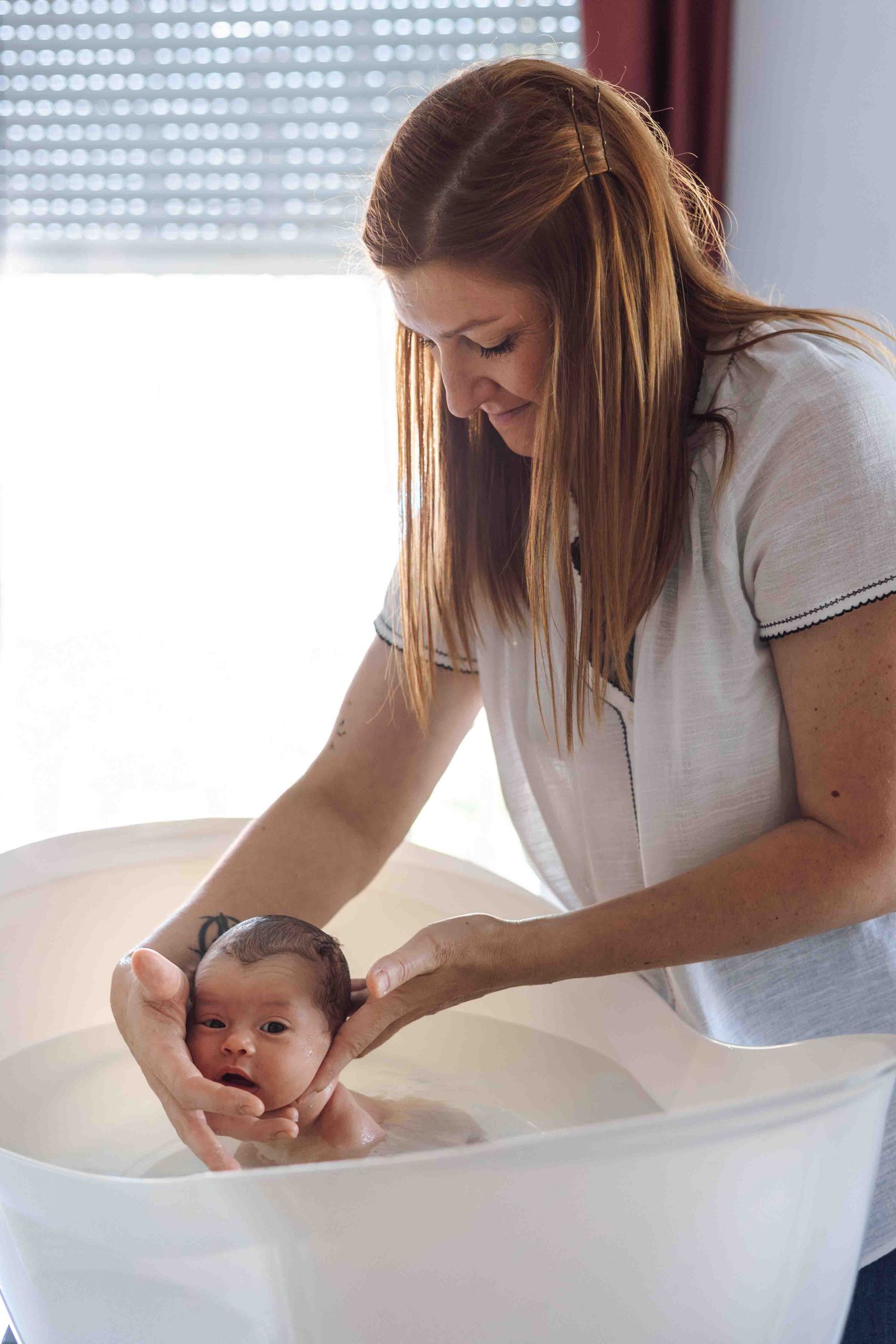 Clara bain thérapeutique bébé photographe bébé reportage naissance