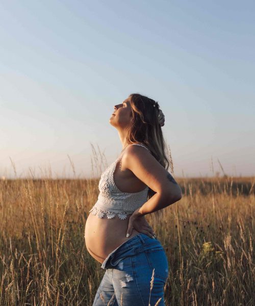 séance photo maternité portrait femme enceinte, shooting maternité avec Sandrine Afonso photographe professionnel à Tarbes